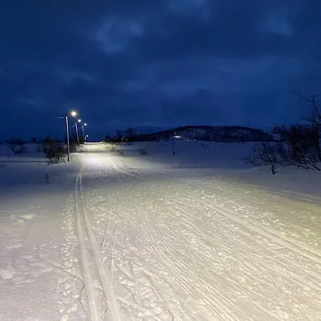 Hybel I Naturskjont Omrade Lägenhet Tromsø
